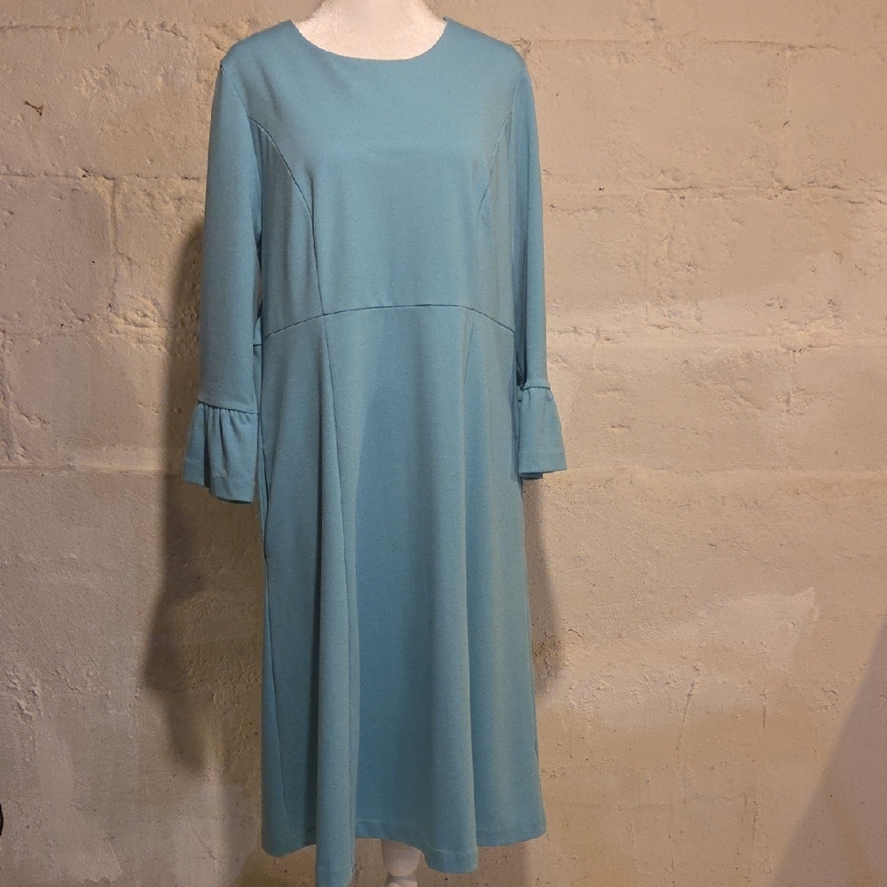 Elegant Teal Women's Dress
